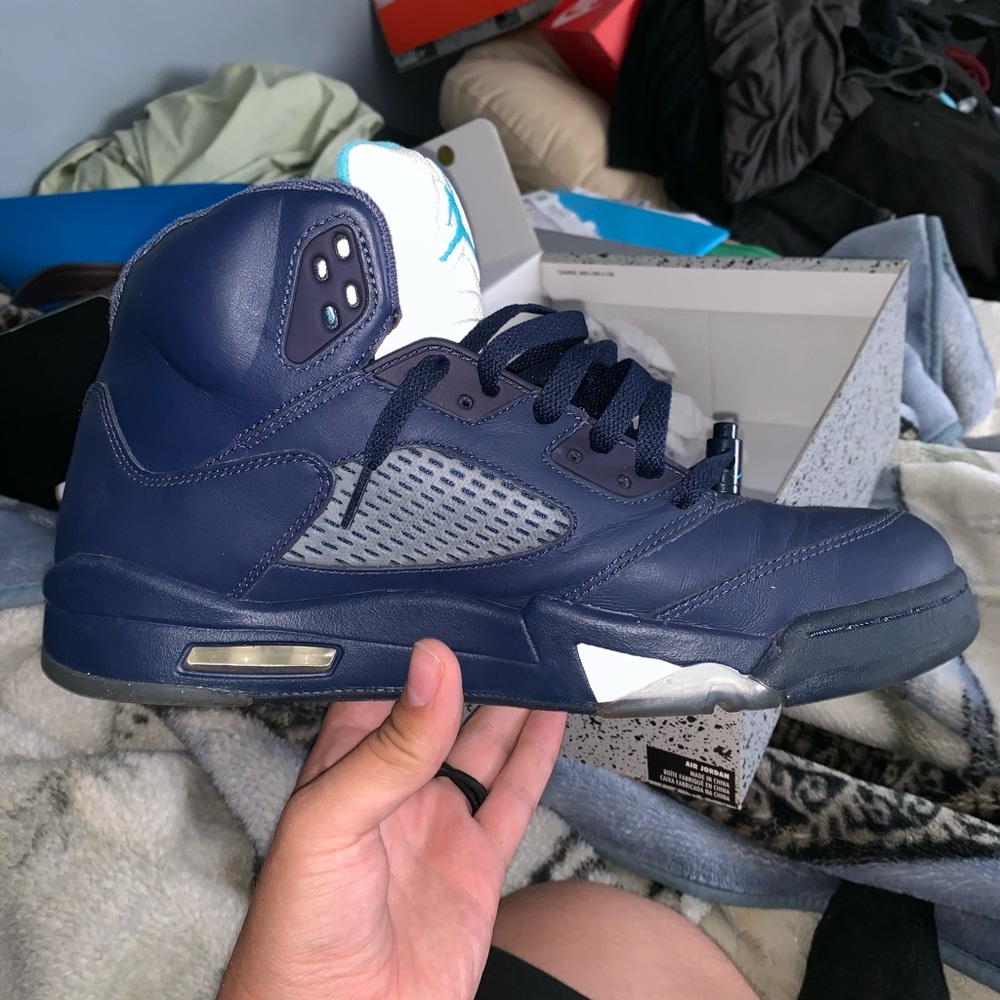 Air Jordan 5 “Hornets”